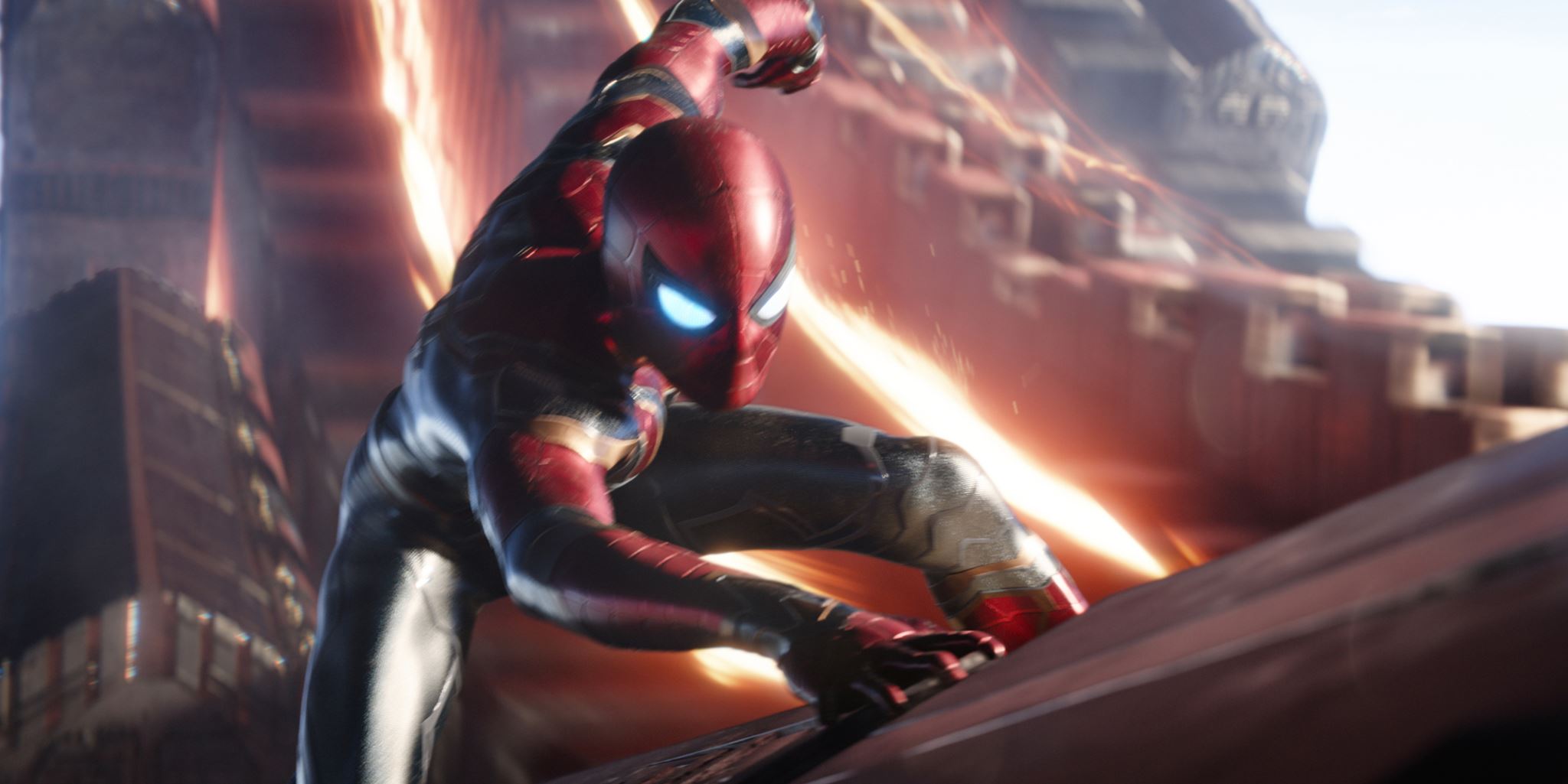 Σειρά για την άτυπη κόντρα μεταξύ Marvel και DC ετοιμάζουν οι αδερφοί Russo