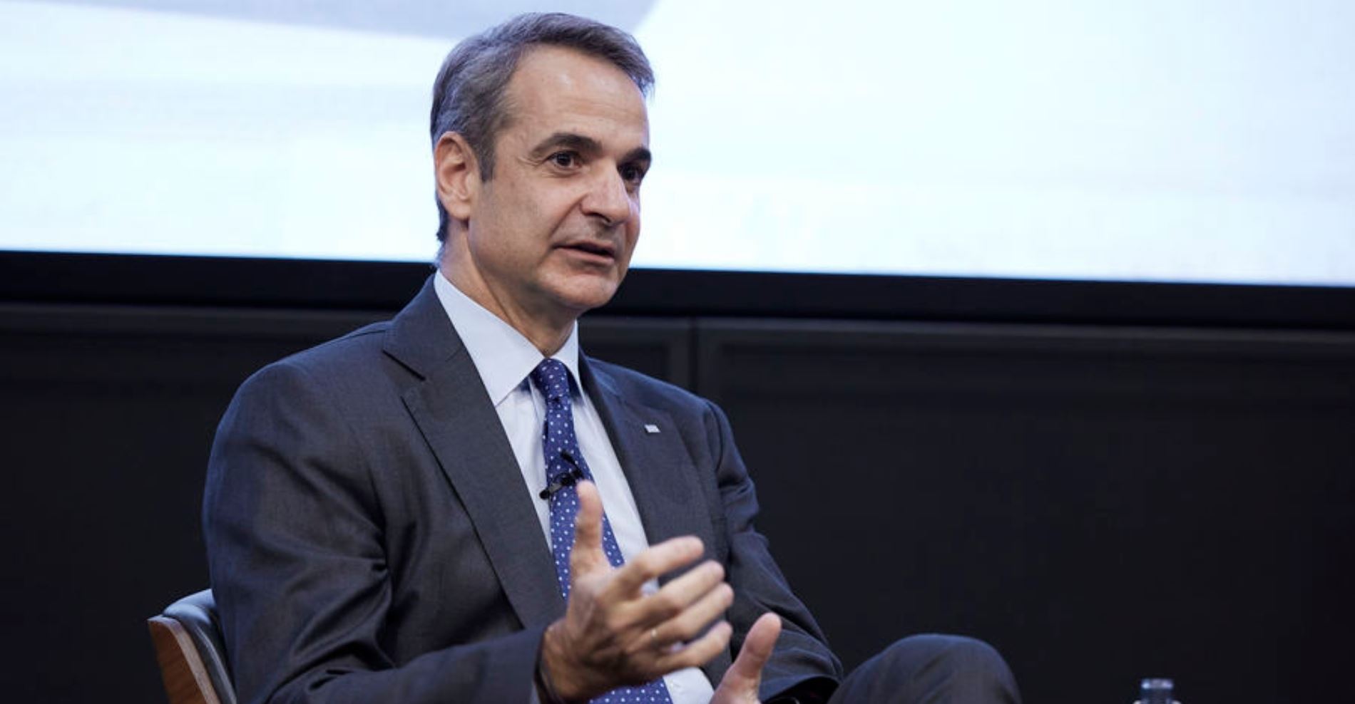 Οι σκόπελοι του Μητσοτάκη στο γάμο των ομόφυλων ζευγαριών