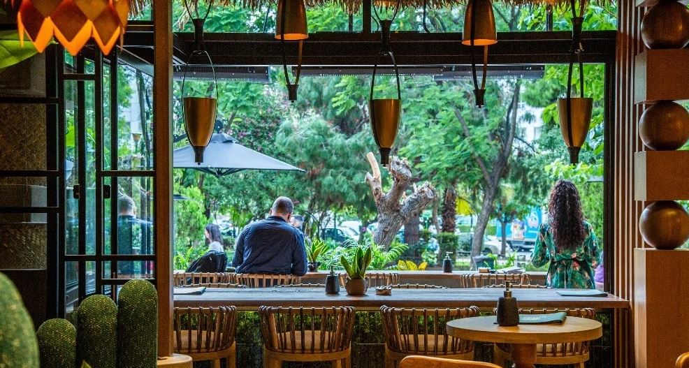 Κάτι τρέχει στην πλατεία Βραζιλίας