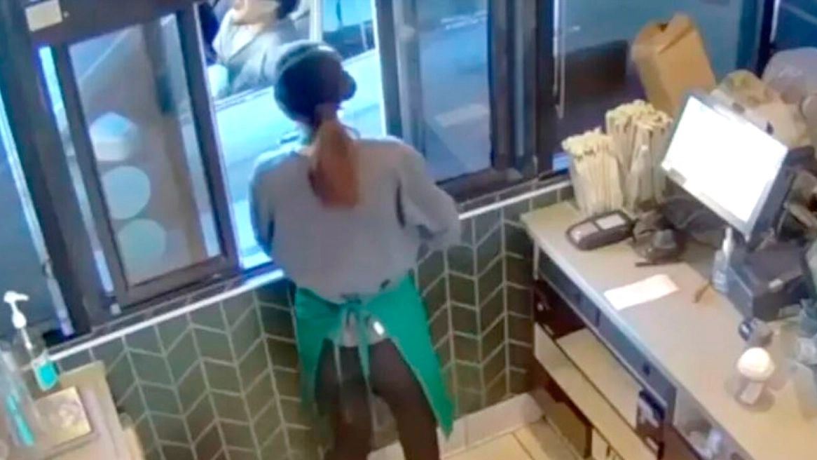 Γιατί τα Starbucks έδωσαν αποζημίωση 50 εκατ. σε πελάτη (video)