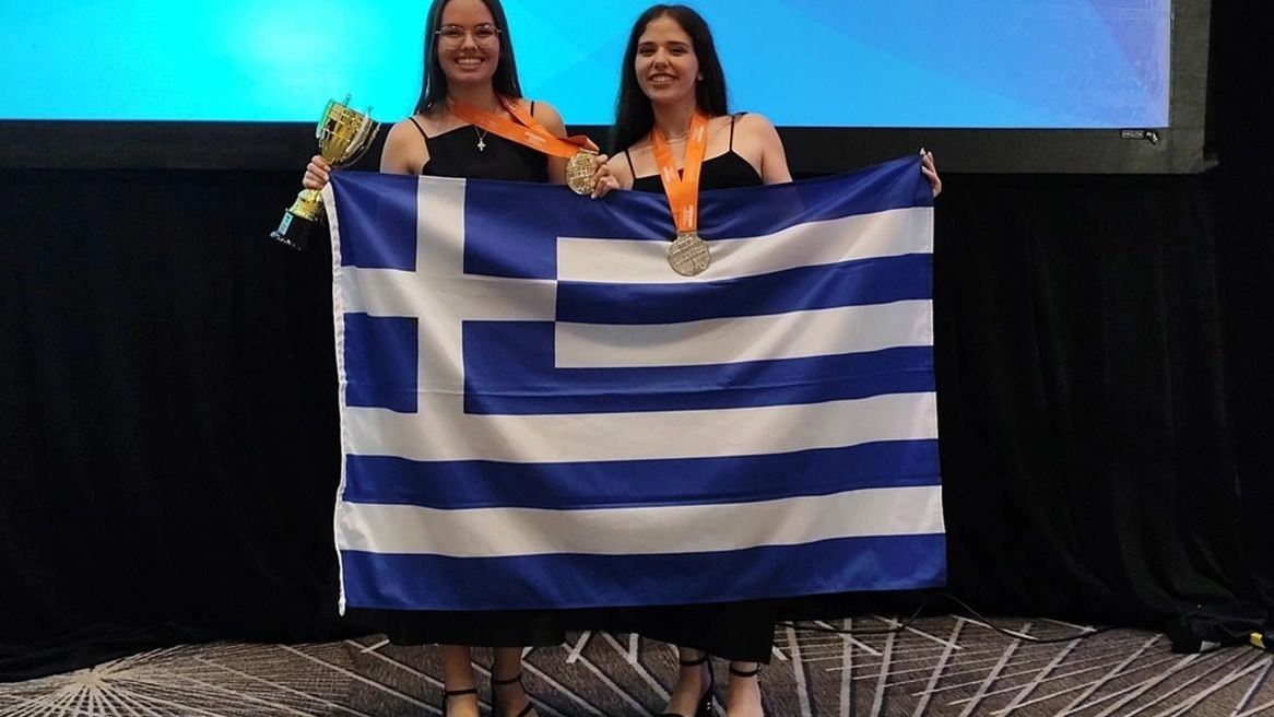 Δύο Ελληνίδες μαθήτριες κέρδισαν τον παγκόσμιο διαγωνισμό πληροφορικής της Microsoft