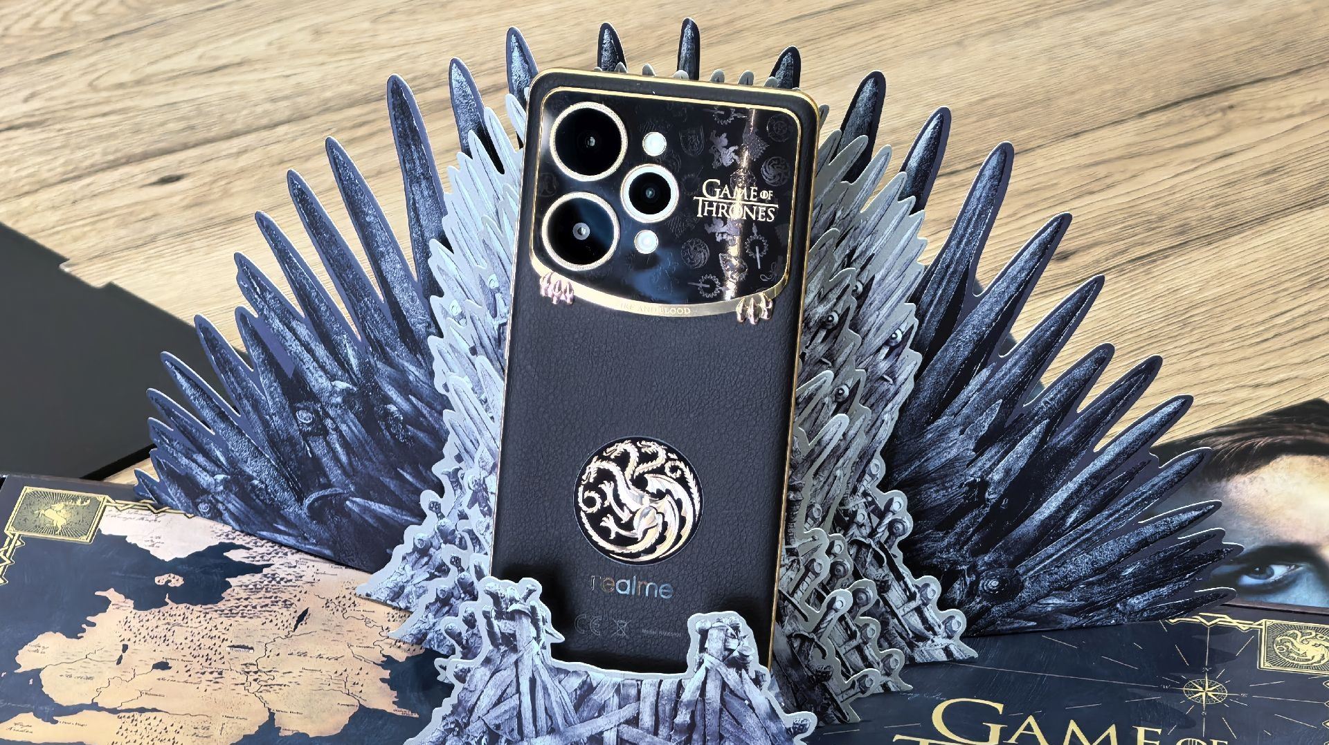 Αυτή είναι η εντυπωσιακή συλλεκτική έκδοση του realme 15 Pro Game of Thrones Limited Edition [Tech Review]