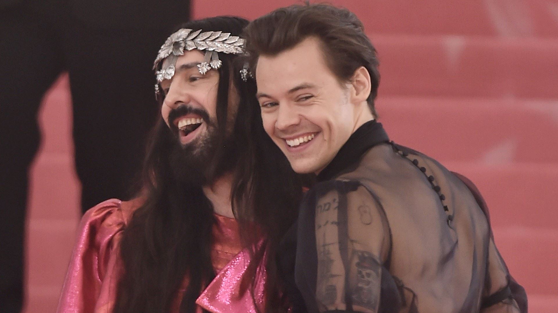 Ο Harry Styles και ο Alessandro Michele έκαναν το bromance τους ρούχα