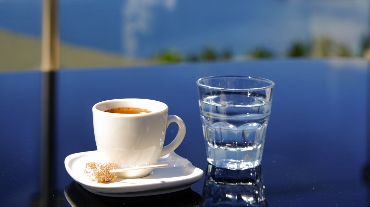 Το λάθος που κάνουμε και δεν καταλαβαίνουμε τη γεύση του καφέ