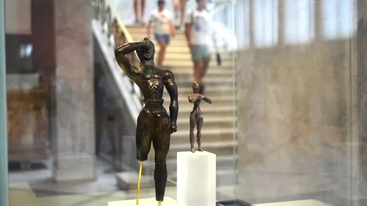 Το Εθνικό Αρχαιολογικό Μουσείο συναντά έναν κρητικό κούρο