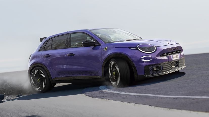Μια πρώτη ματιά στο Abarth 600e