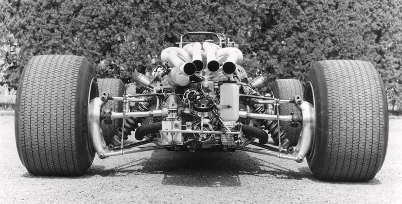 Πώς ανασταίνεις κινητήρα V12 από μονοθέσιο F1 Ferrari του 1967