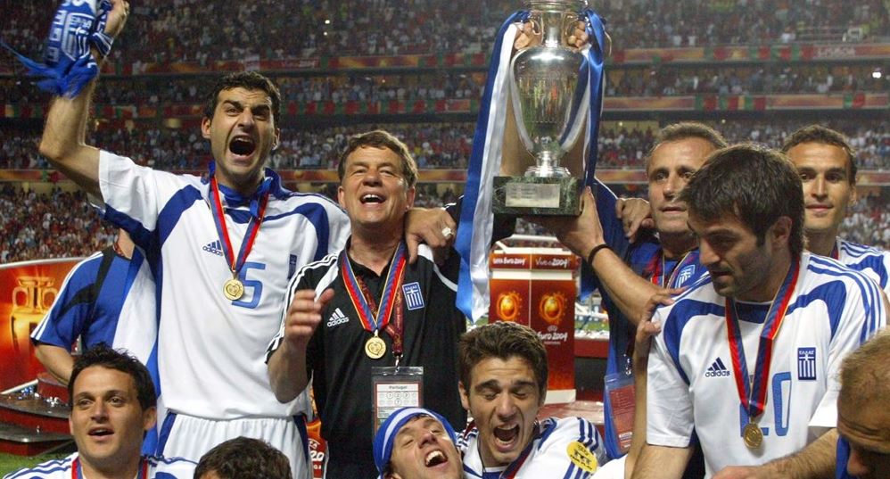 Legends 2004 vs. UEFA All Stars, ένα επετειακό φιλικό προς τιμήν του Ότο Ρεχάγκελ