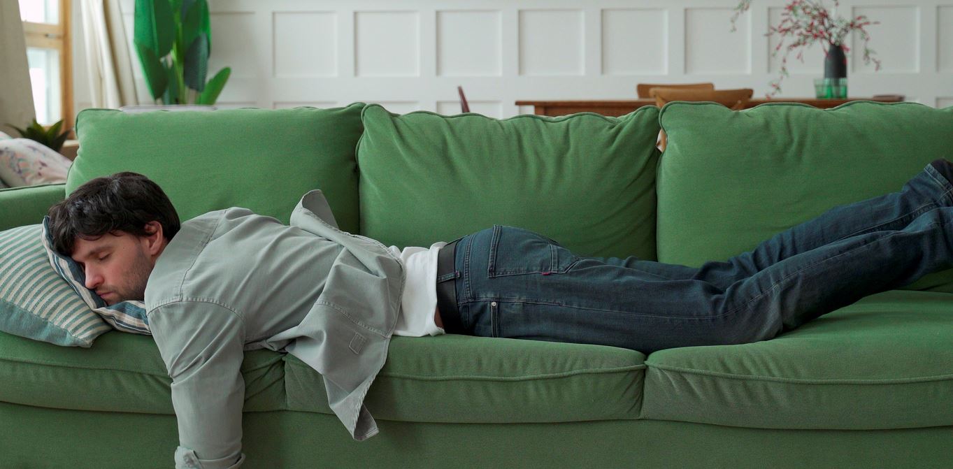 Πώς θα γίνεις εξυπνότερος ενώ κοιμάσαι, σύμφωνα με την επιστήμη