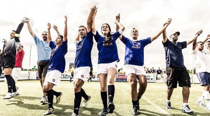 Ένα τουρνουά ποδοσφαίρου στην πλατεία Συντάγματος