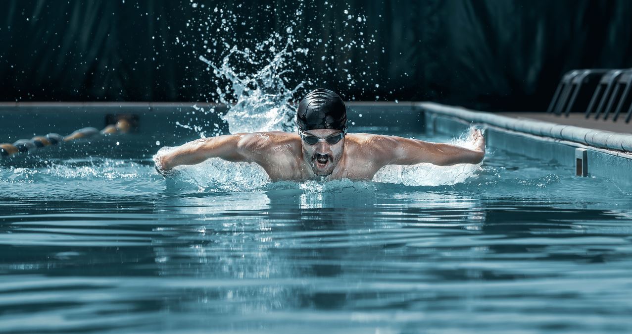 Η κολύμβηση HIIT λιώνει το λίπος σε χρόνο-ρεκόρ