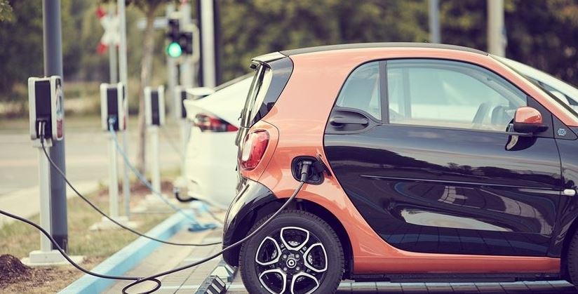 Ρυπαίνουν τα ηλεκτρικά αυτοκίνητα; Το Yale απαντά