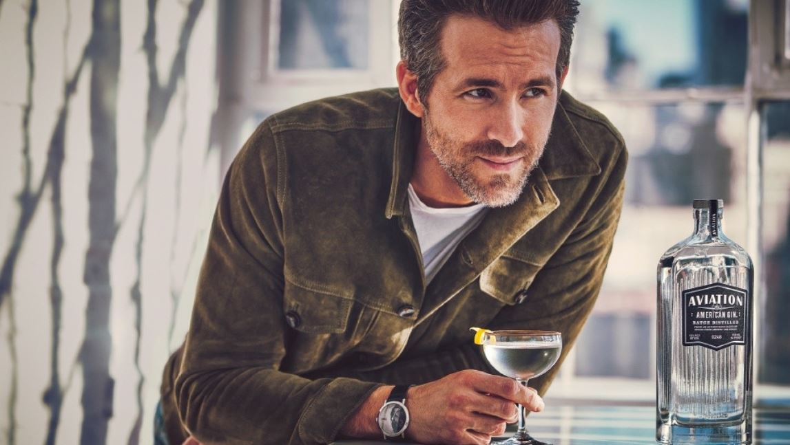 Ο Ryan Reynolds μόλις πούλησε το gin του για €500.000.000
