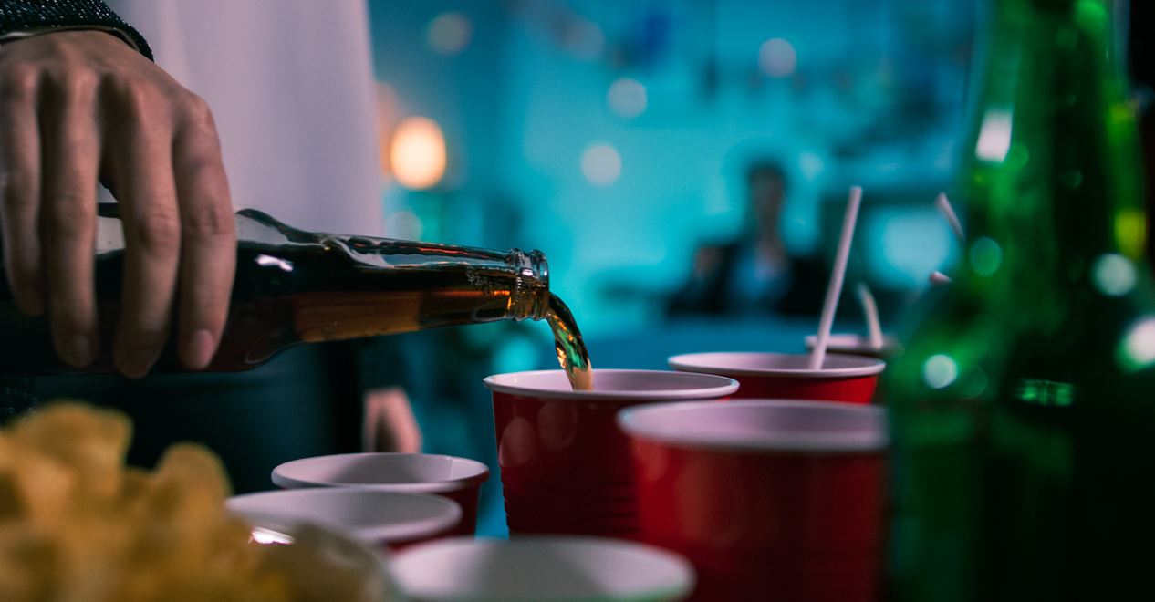 Τα κορονο-πάρτι δεν σταματούν