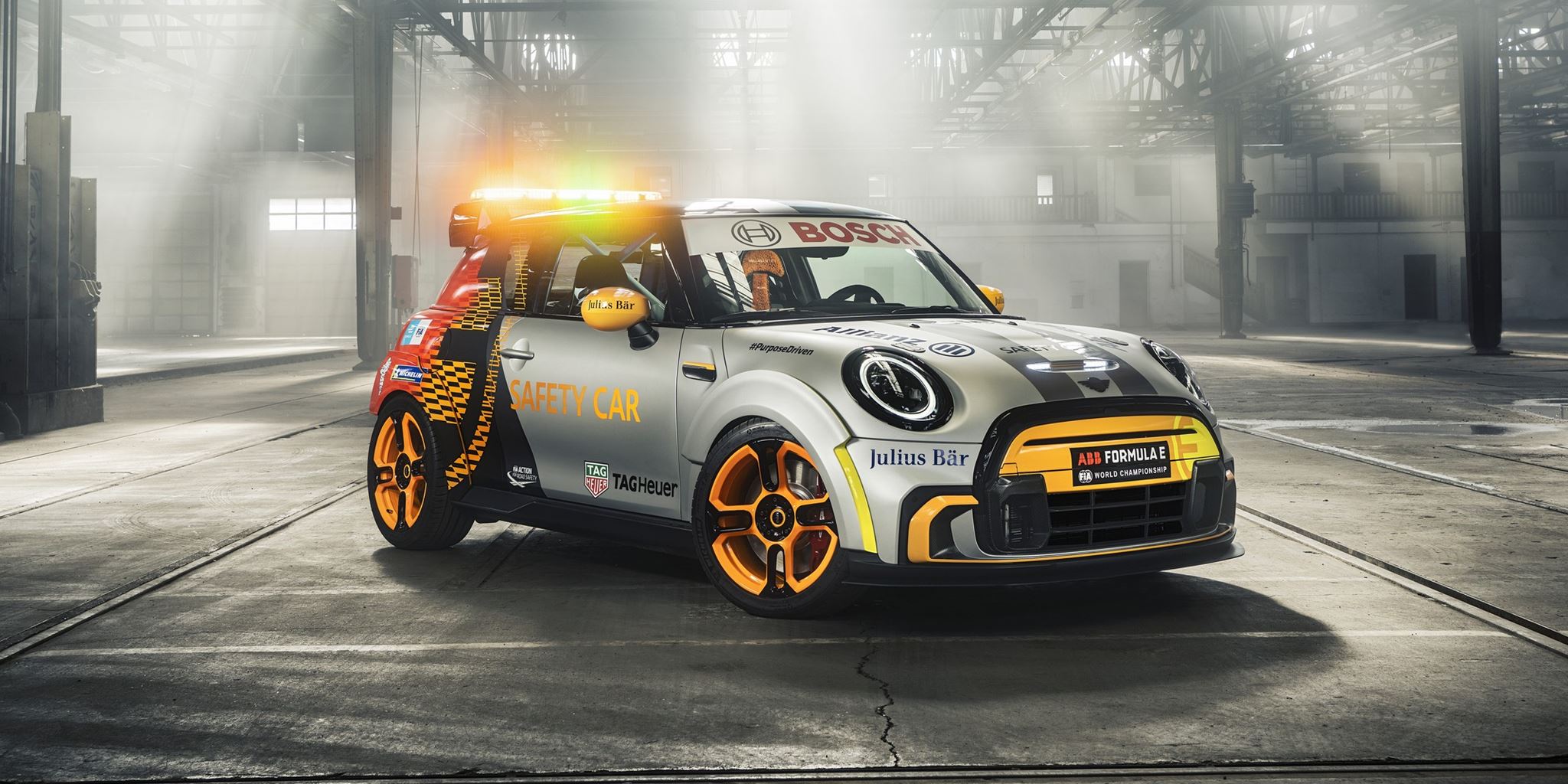 To Mini Electric Pacesetter κατακτά τις πίστες