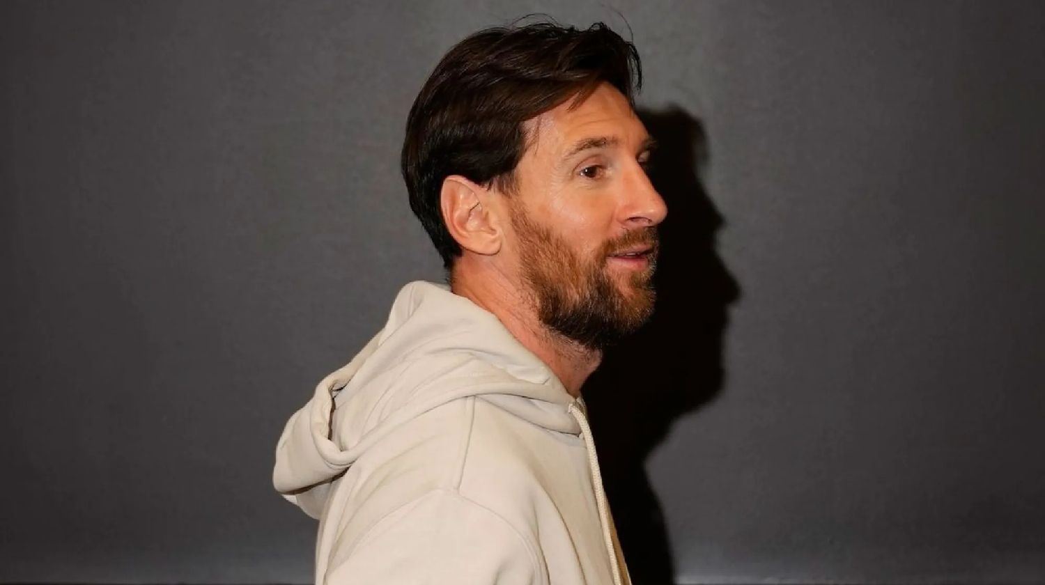 Πόσο κοστίζουν τα sneakers που φορούσε ο Lionel Messi στο Super Bowl