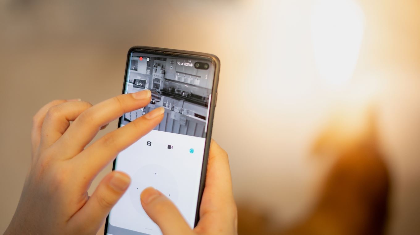 Πώς να κάνω το παλιό κινητό μου κάμερα ασφαλείας