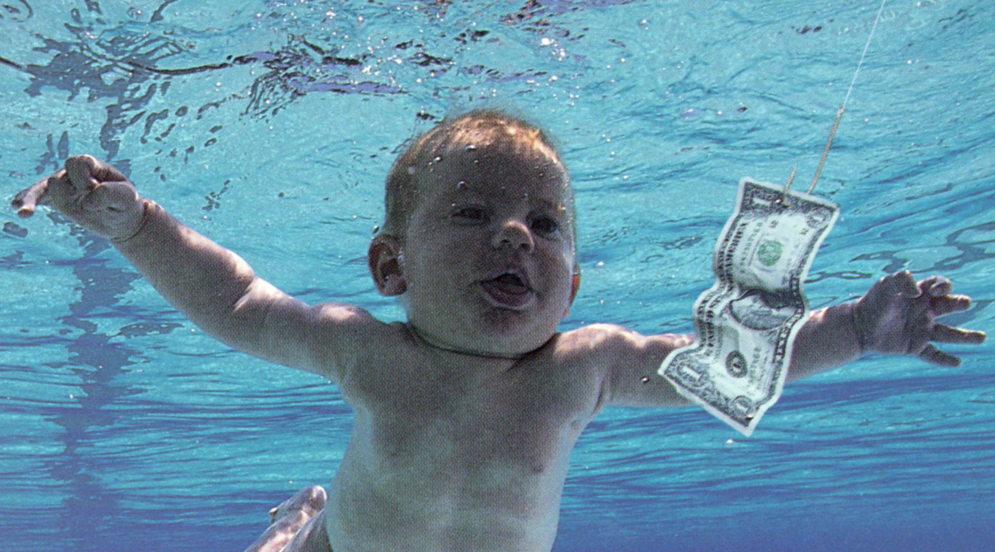 Σε άλλα νέα, το μωρό στο εξώφυλλο του Nevermind μηνύει τους Nirvana