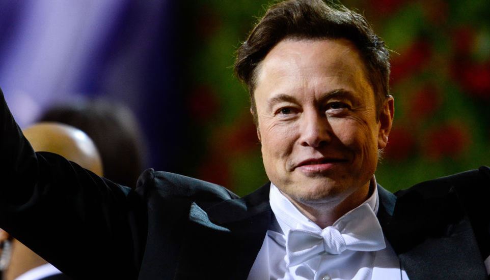 Τι ακριβώς παίζει με το σπίτι του Elon Musk