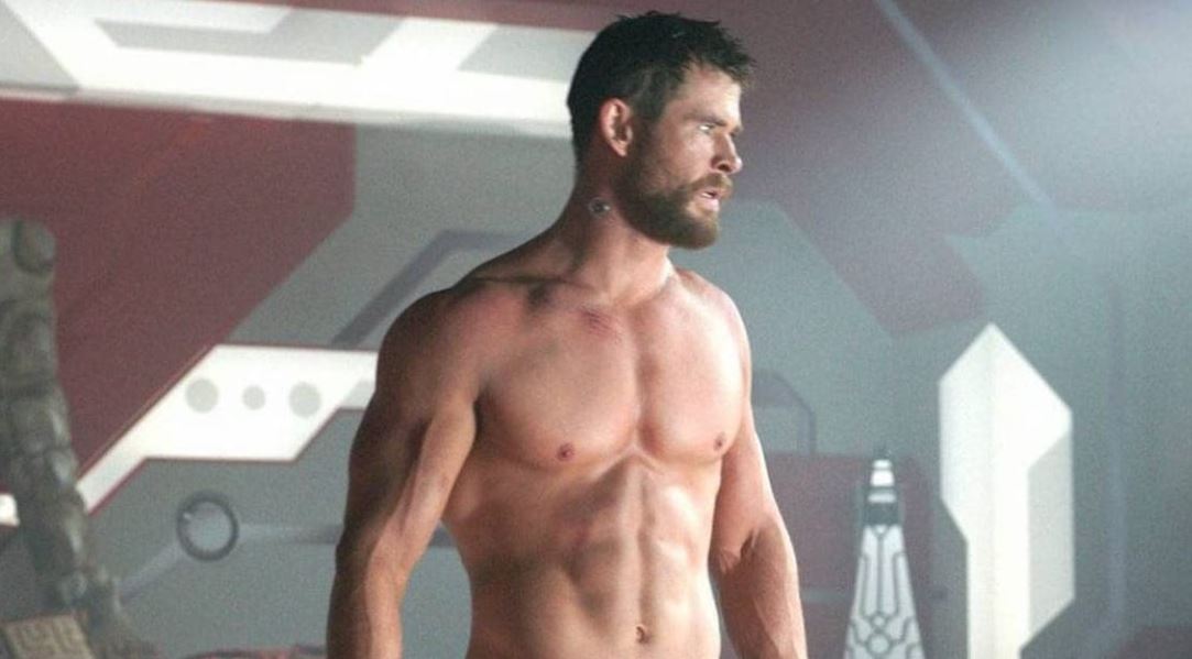 Το workout του Chris Hemsworth περιλαμβάνει 'πολλές φωνές και ουρλιαχτά'