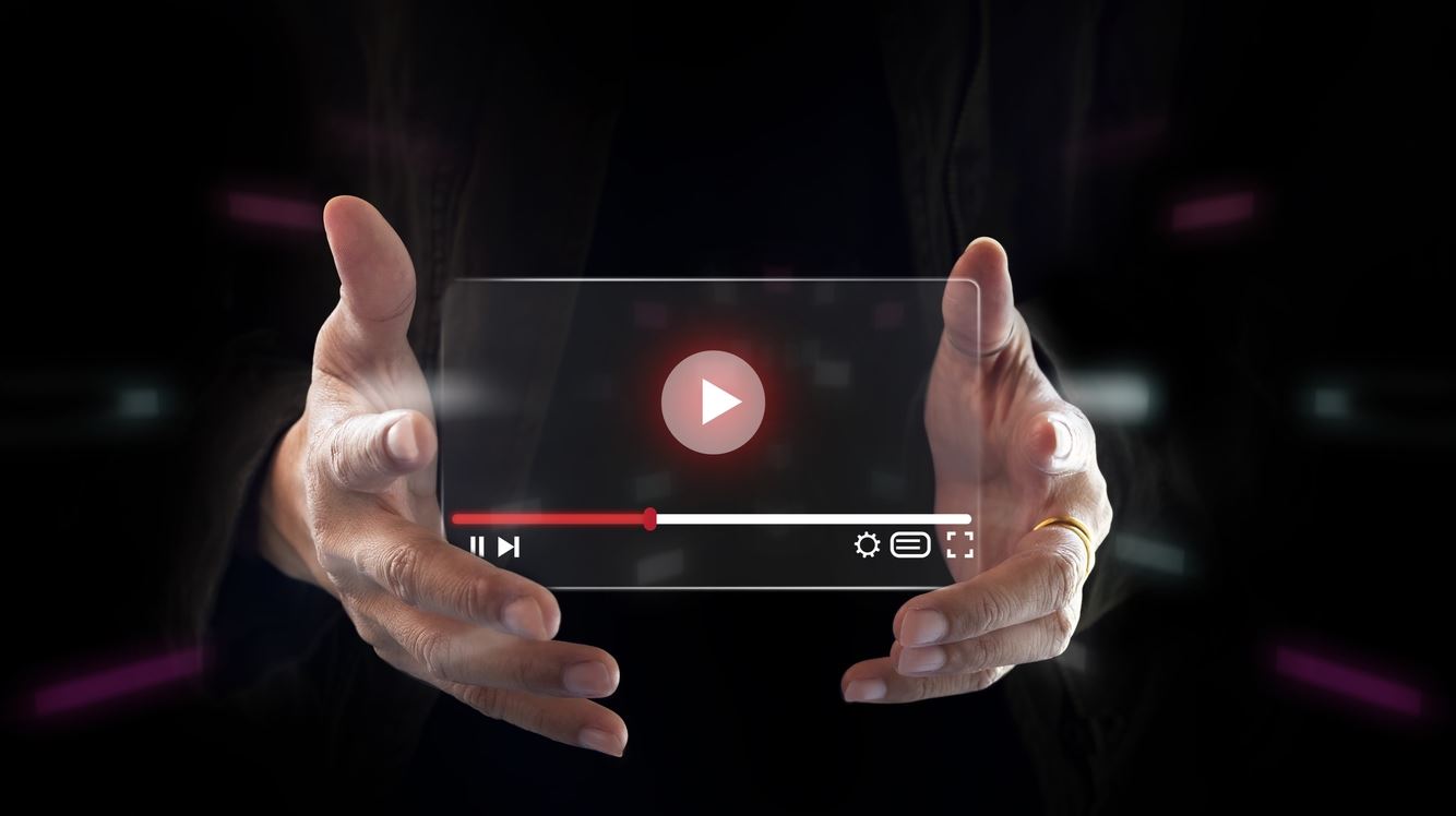 Το Facebook αντιγράφει το TikTok και το TikTok το YouTube, τι γίνεται;