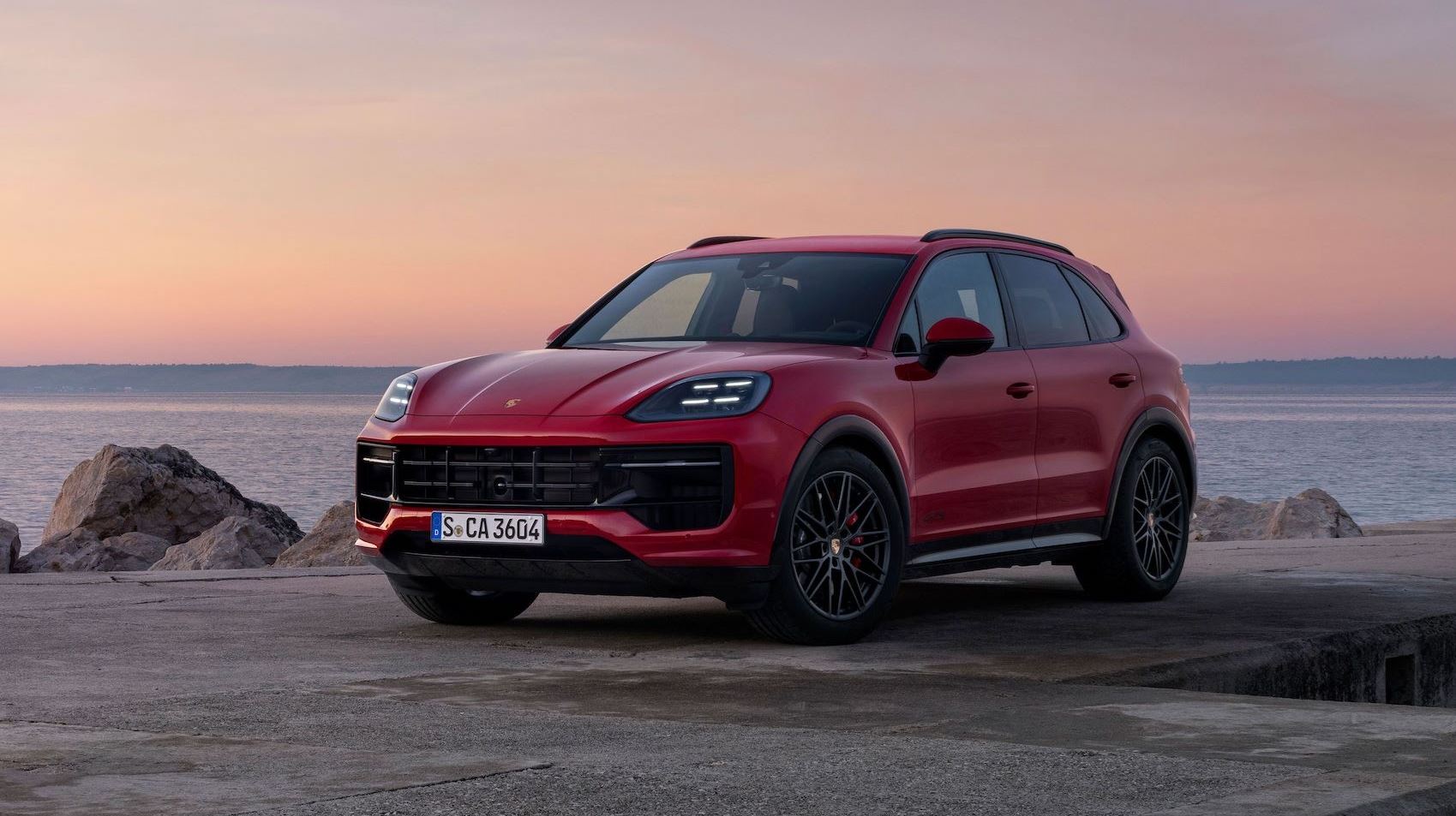 Μια ματιά στην ολοκαίνουργια και άκρως εντυπωσιακή Porsche Cayenne GTS