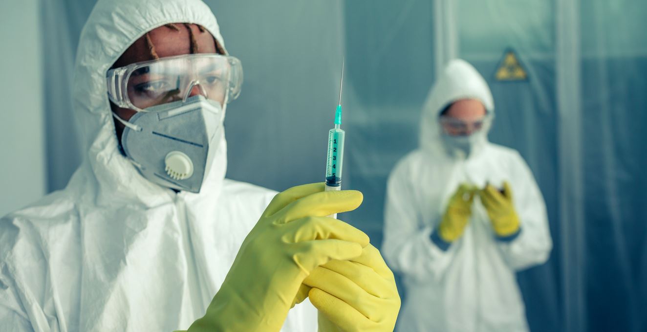 4 πράγματα που γνωρίζουμε για το εμβόλιο της Οξφόρδης