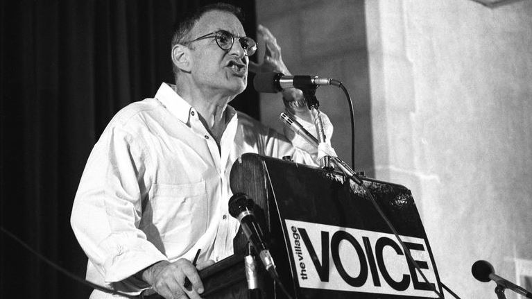 Ο Larry Kramer δεν είχε χρόνο για πολιτισμένες συζητήσεις