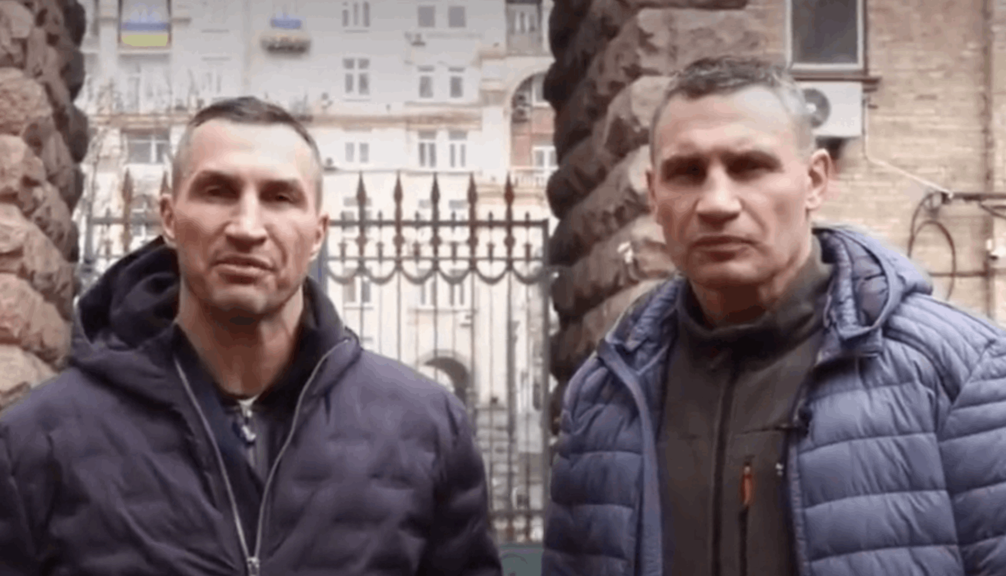 Τα αδέρφια Klitschko πολεμούν για την Ουκρανία