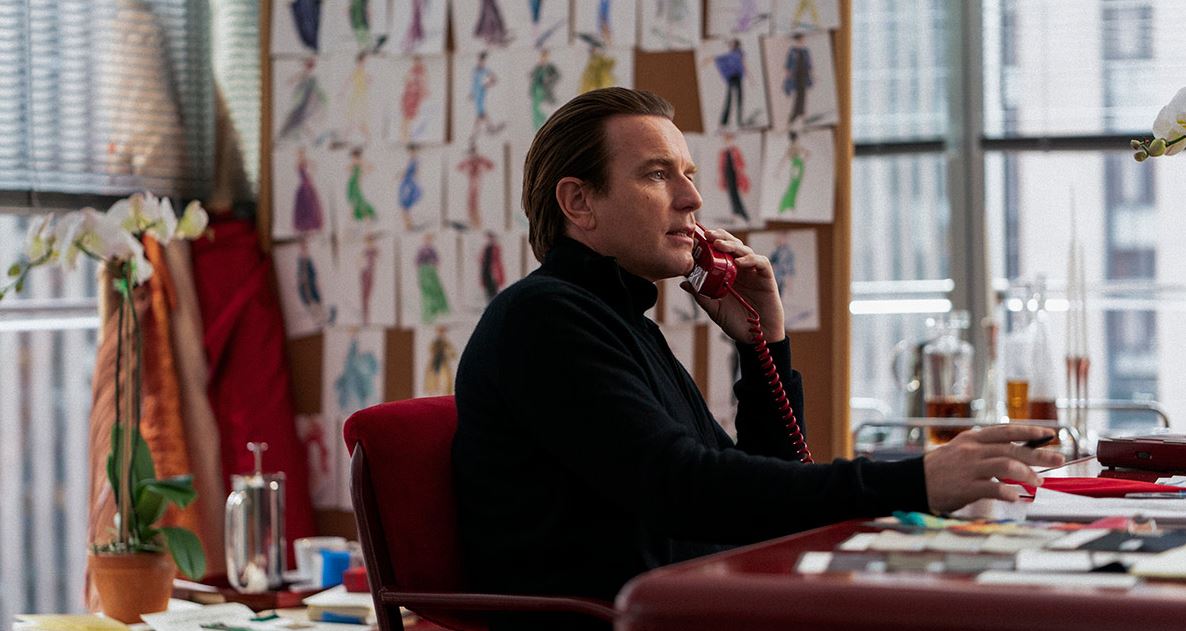 Halston: Η ιστορία του μεγαλύτερου (ίσως) Αμερικανού σχεδιαστή