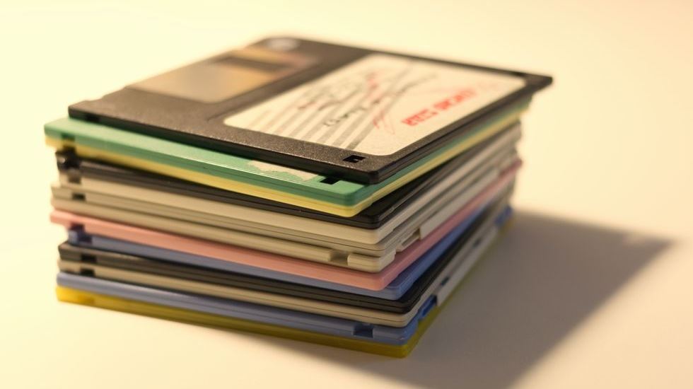 Στην Ιαπωνία γίνεται πόλεμος για τις δισκέτες