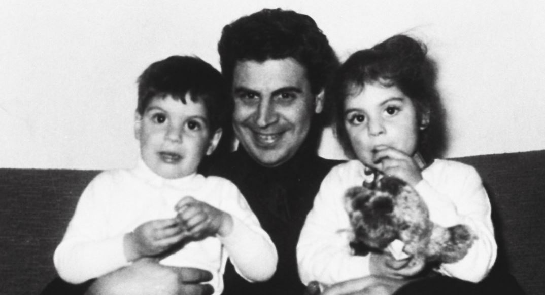 Πώς προέκυψε το δικαστικό θρίλερ της κηδείας του Μίκη Θεοδωράκη