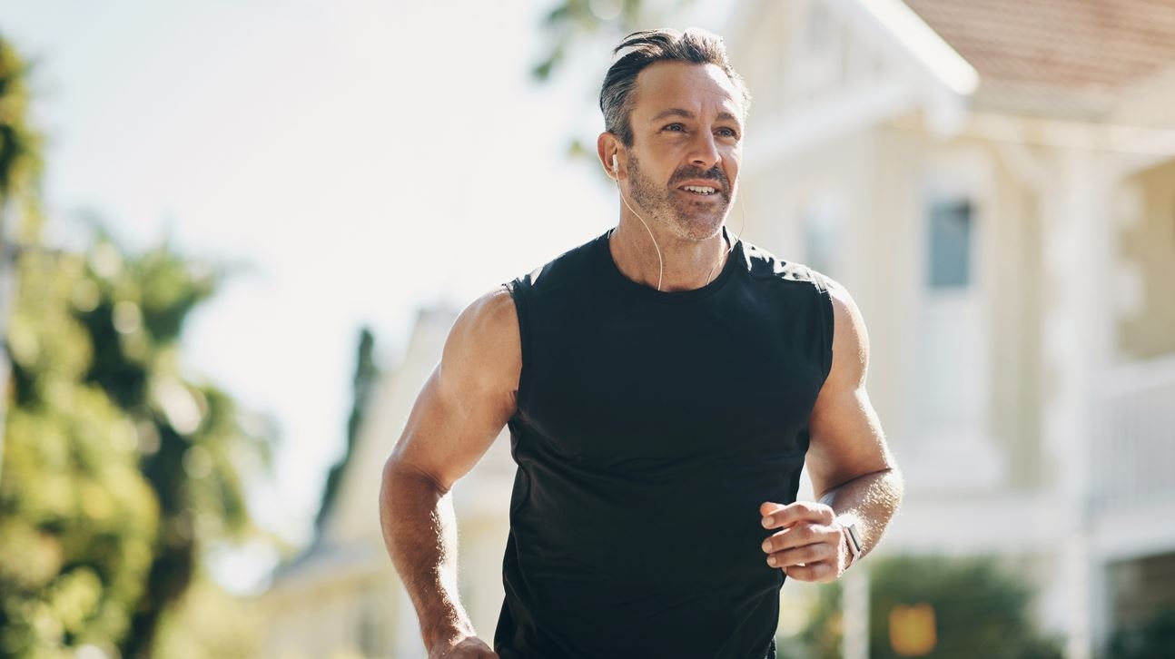 Πώς θα ενισχύσεις τη μυική σου μάζα μετά τα 40