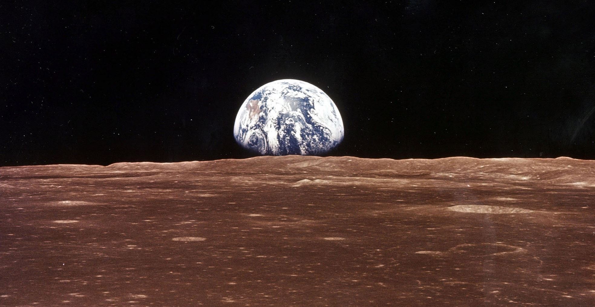 Η NASA στέλνει στρατό από μίνι ρομπότ στη Σελήνη