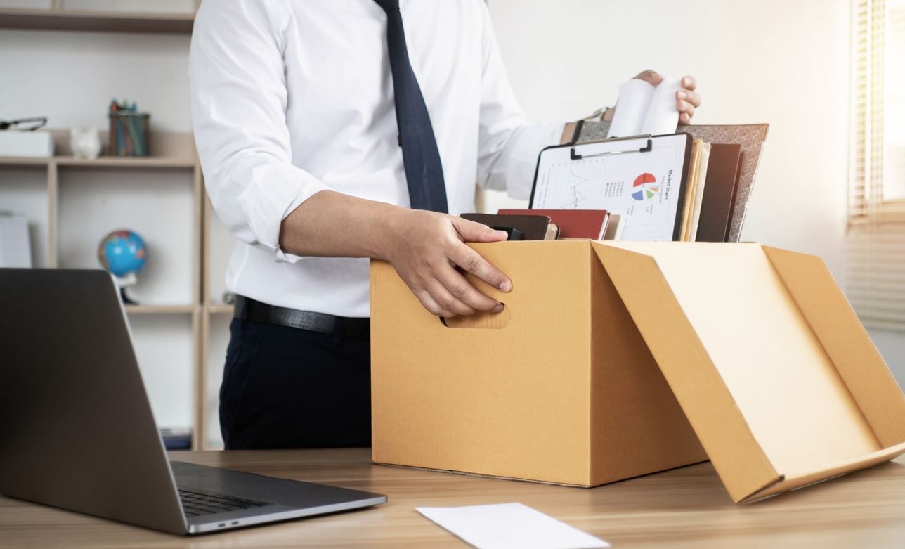 Yπάλληλος απολύθηκε μετά από πολύωρα διαλείμματα για τουαλέτα