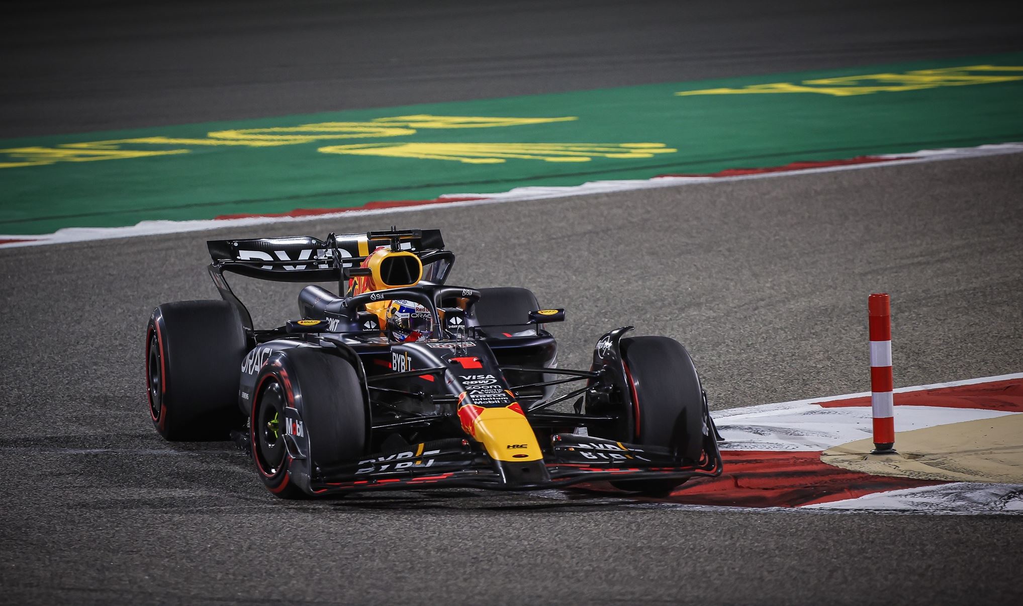 Σα να μην πέρασε μια μέρα, ο Verstappen κέρδισε στο F1 Grand Prix του Μπαχρέιν