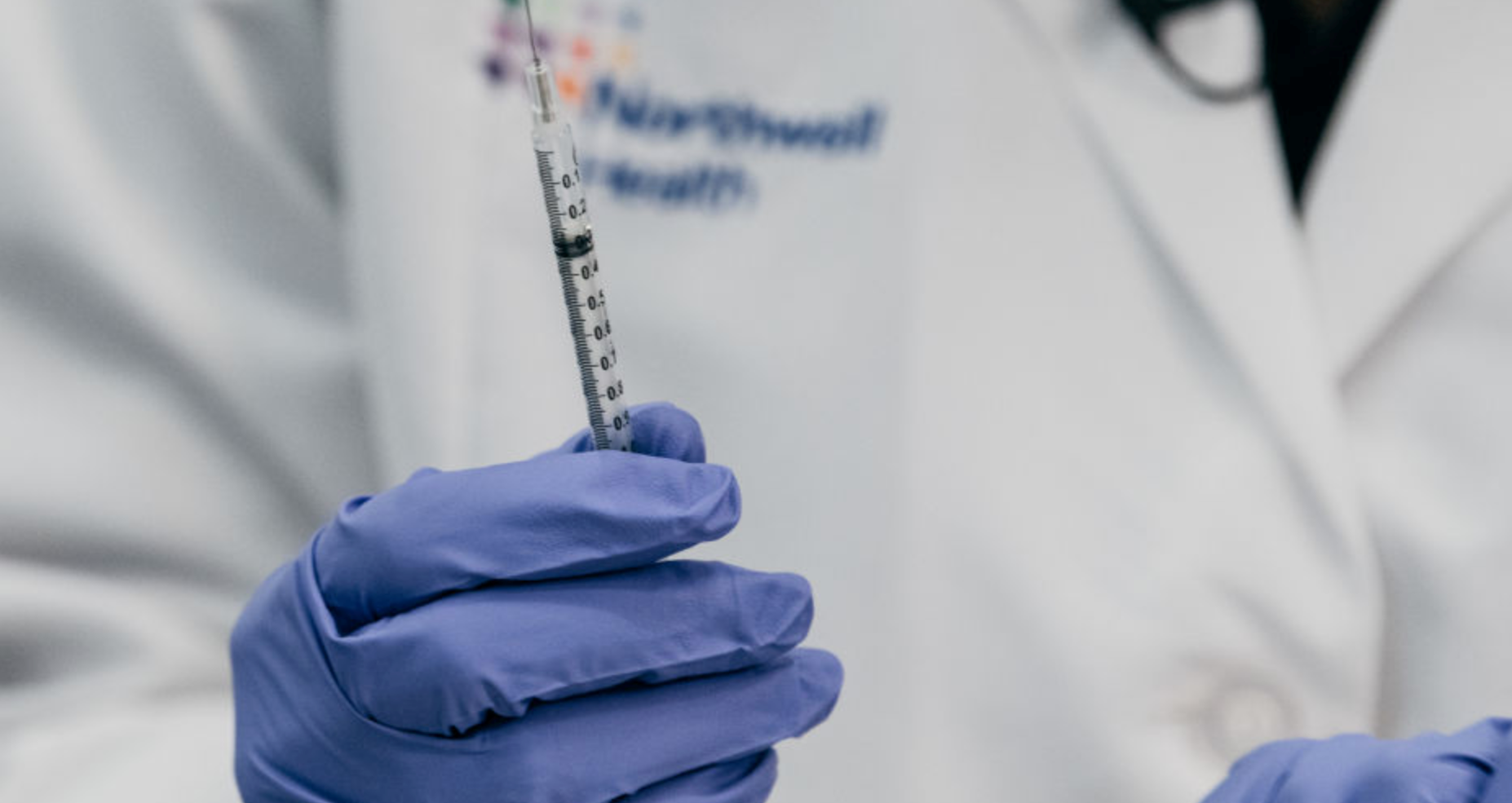 Το εμβόλιο της Pfizer/BioNTech είναι αποτελεσματικό και κατά της μετάλλαξης του κορονοϊού