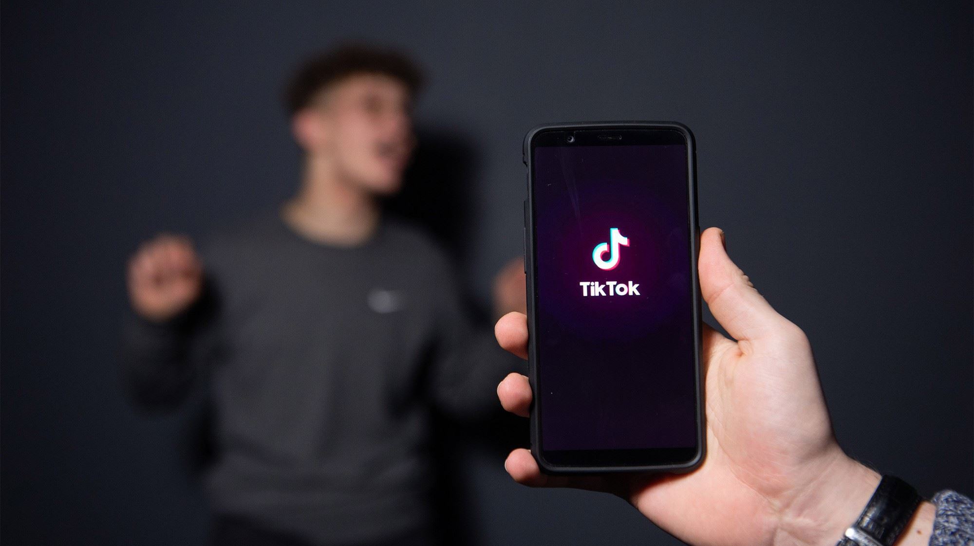 TikTok, ο μεγάλος κίνδυνος για το Facebook