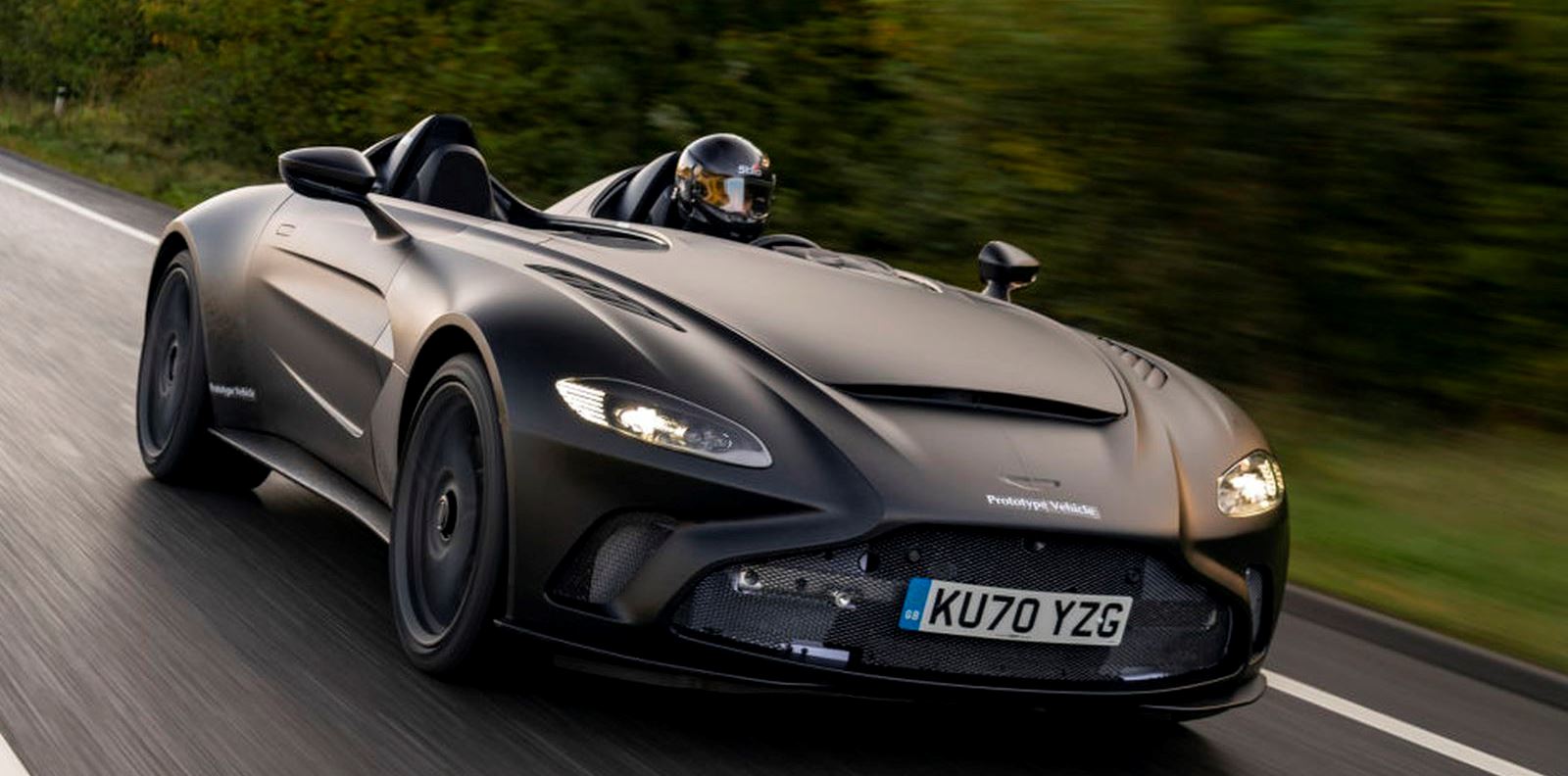 Η Aston Martin V12 Speedster είναι επιβλητική και κάμπριο