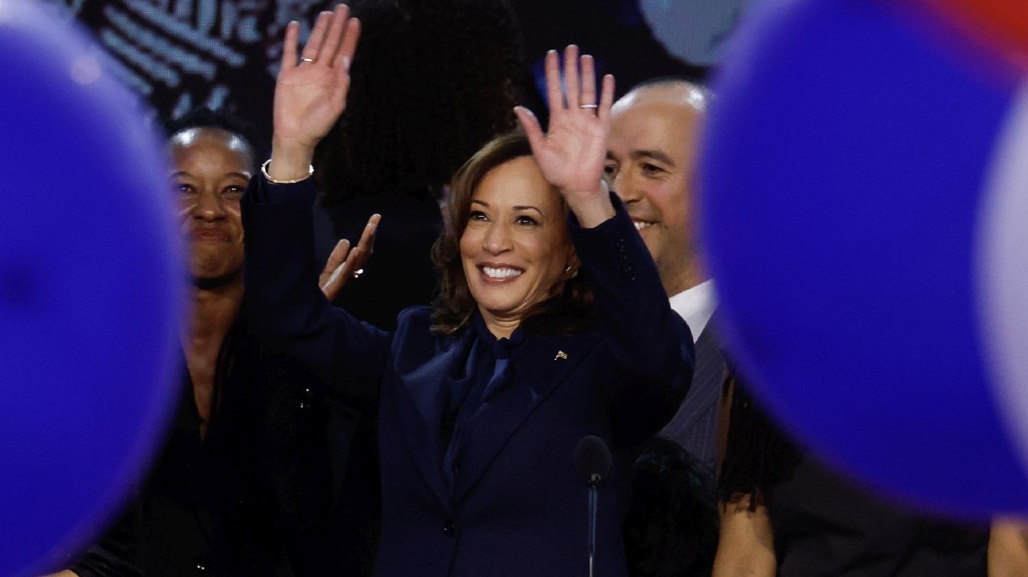 Η Kamala Harris αποδέχεται το χρίσμα των Δημοκρατικών