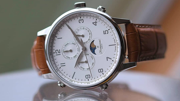 Το Moonphase White της Fromanteel δε θα φύγει ποτέ από τη μόδα