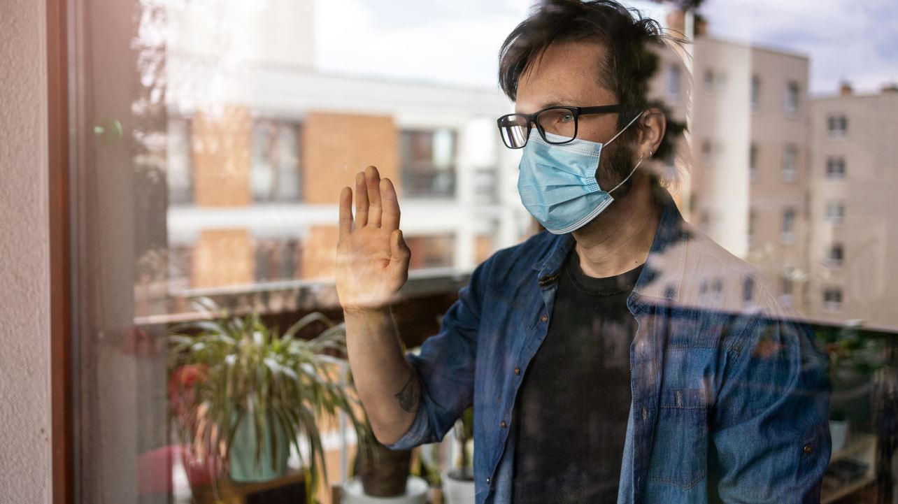 Κορονοϊός: 2.405 νέα κρούσματα και 521 διασωληνωμένοι