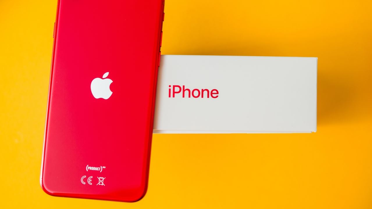 Πότε θα κυκλοφορήσει το πιο φθηνό iPhone SE