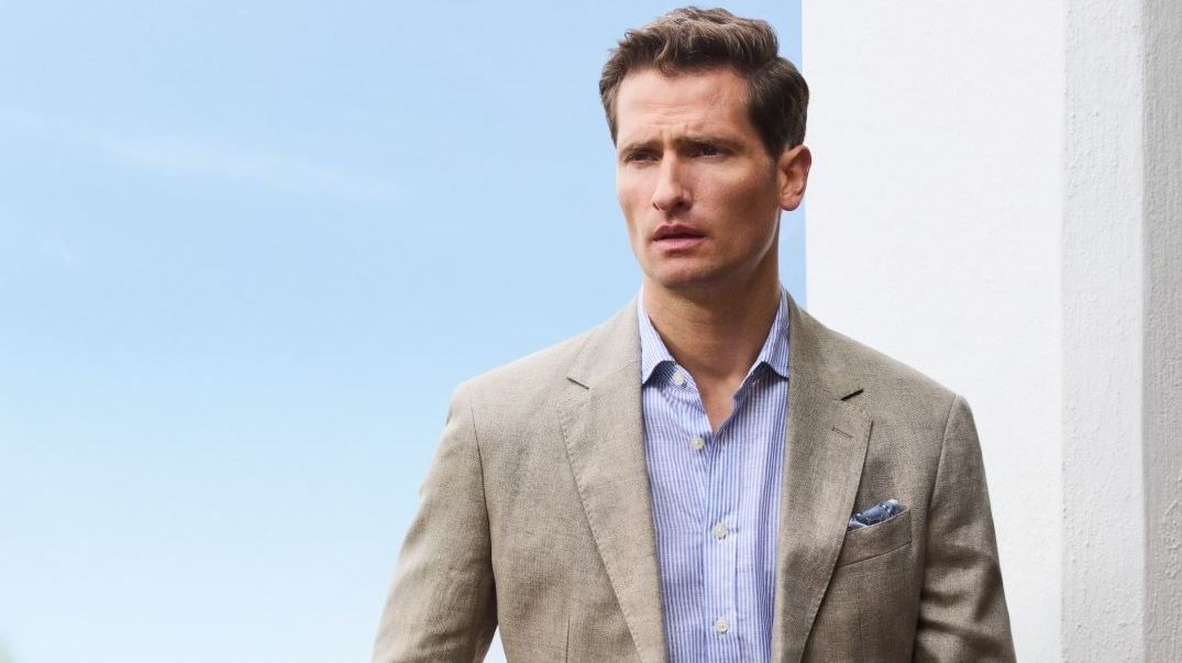 Παράδοση και νεωτερικότητα στη νέα καμπάνια της Hackett London για τη σεζόν Άνοιξη/Καλοκαίρι 2025