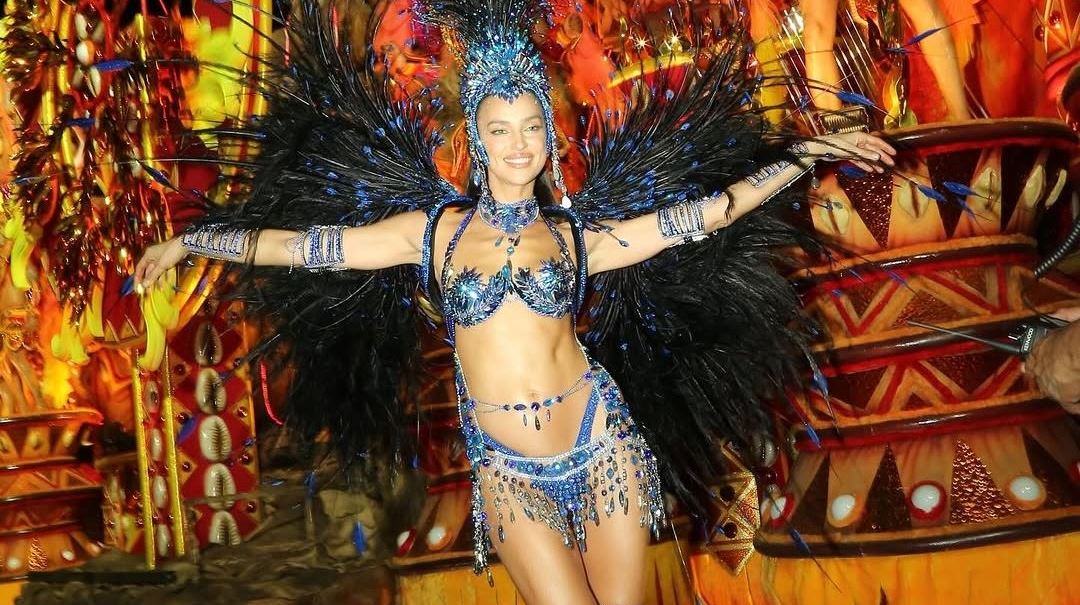 Η εκθαμβωτική εμφάνιση της Irina Shayk στο καρναβάλι του Ρίο ντε Τζανέιρο