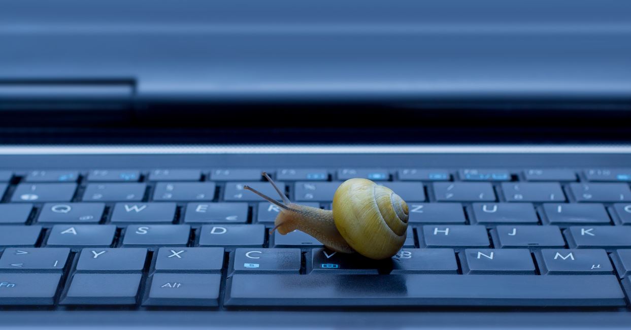 Γιατί είναι τόσο αργό το ίντερνετ στην Ελλάδα