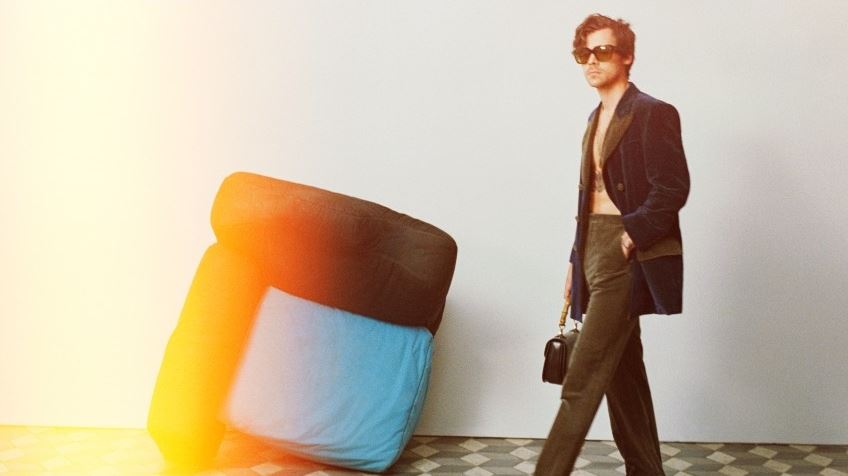 Η απελευθερωμένη ματαιοδοξία του Harry Styles με τις ευλογίες του οίκου Gucci