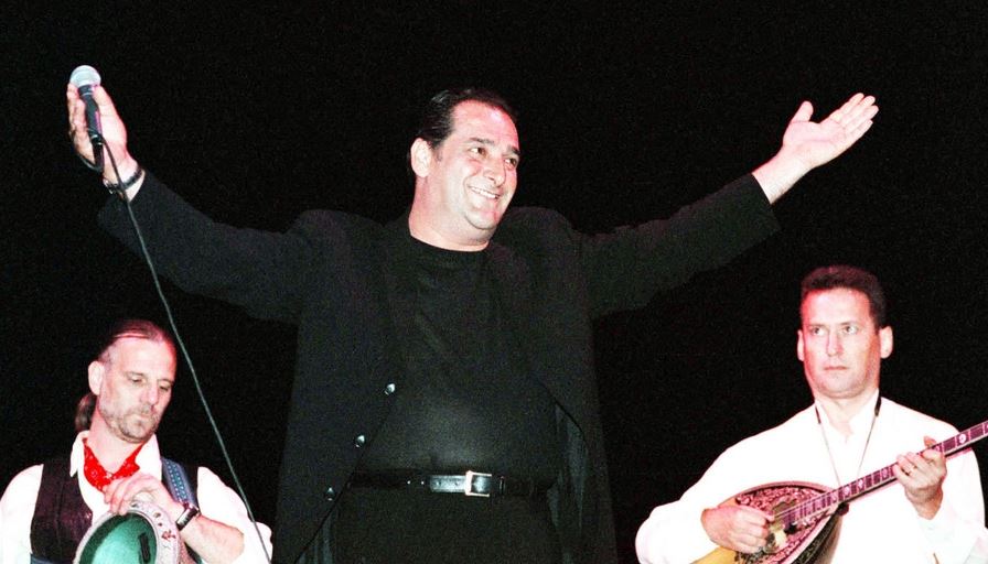 Μια ματιά στην τελευταία συνέντευξη του Βασίλη Καρρά