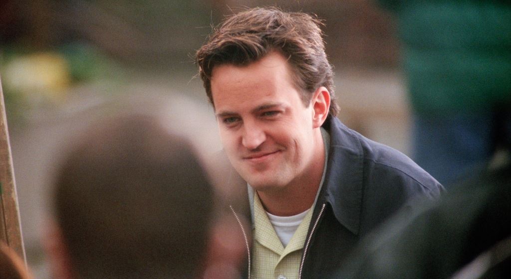 Περίεργες εξελίξεις και κατηγορίες έρχονται προσεχώς για τον θάνατο του Matthew Perry