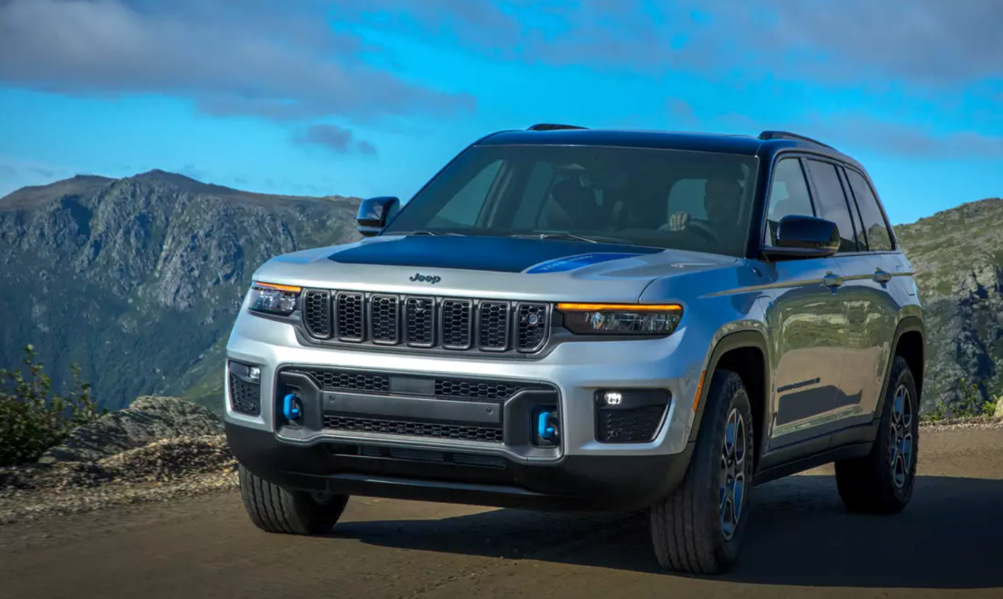 To φρέσκο πρόσωπο του Jeep Grand Cherokee